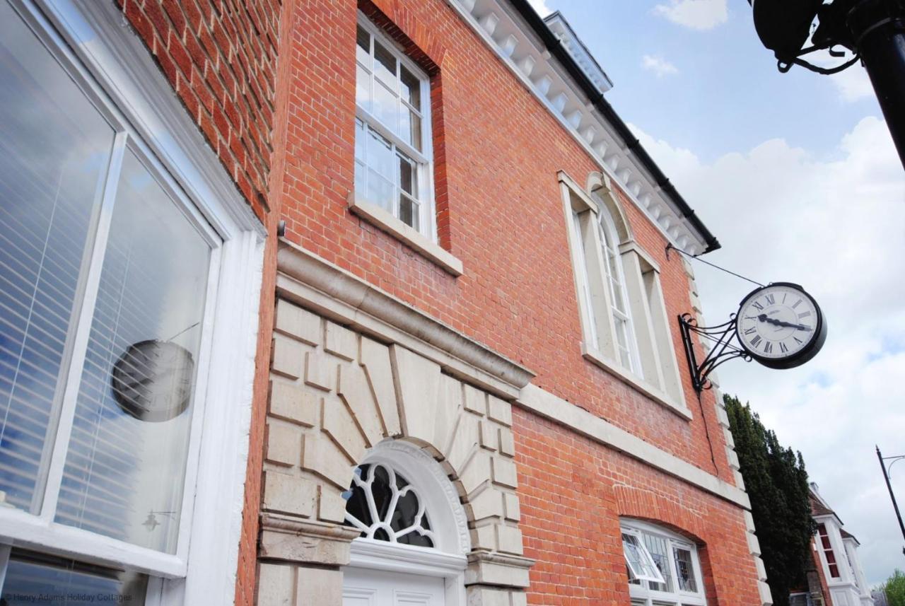 4 The Clockhouse , Midhurst Extérieur photo